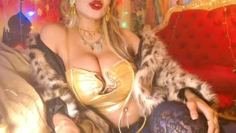 nefertari8 online show from June 2026 01:18:02 AM