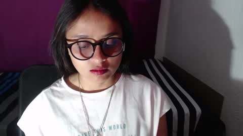 Snapshot of negrita_25 chatting on September 2025 10:42:01 PM Zoe online show from September 2025 10:42:01 PM