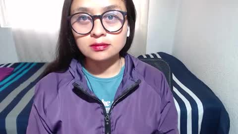 Zoe online show from September 2025 12:30:01 PM