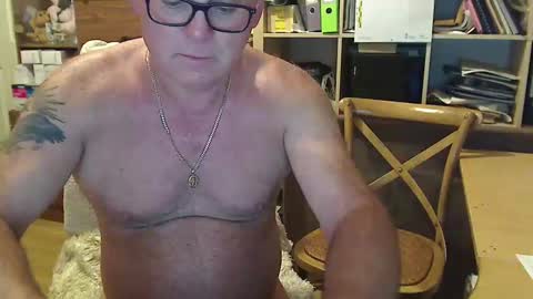 Snapshot of nekkminuttnekkminutt chatting on December 2024 03:54:02 PM NECK online show from December 2024 03:54:02 PM