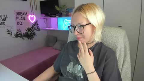 Kate online show from May 2026 01:56:01 AM