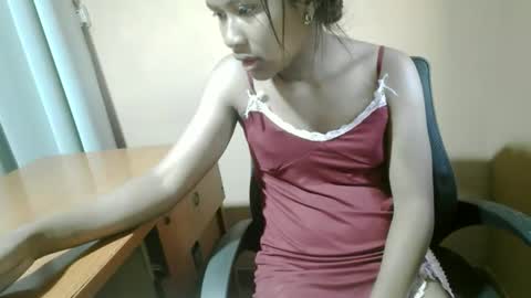 nelia_84 online show from May 2026 05:25:02 AM