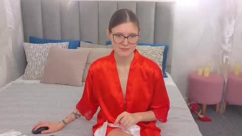 Snapshot of nellloyns chatting on January 2025 04:24:01 PM Nelly online show from January 2025 04:24:01 PM