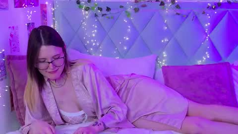 Snapshot of nellloyns chatting on January 2025 09:00:01 PM Nelly online show from January 2025 09:00:01 PM