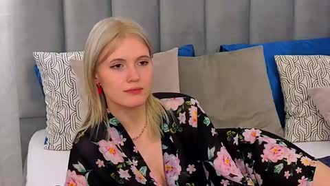 Snapshot of nellloyns chatting on February 2025 11:48:02 PM Nelly online show from February 2025 11:48:02 PM