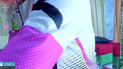 Salome Nena cupcake online show from February 2026 12:10:02 PM