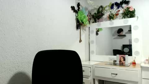 Snapshot of nena_lov chatting on January 2026 11:30:02 PM Star online show from January 2026 11:30:02 PM