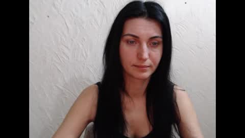Nensy online show from February 2025 08:32:01 PM