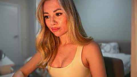 NensySafrons online show from April 2026 05:07:01 PM