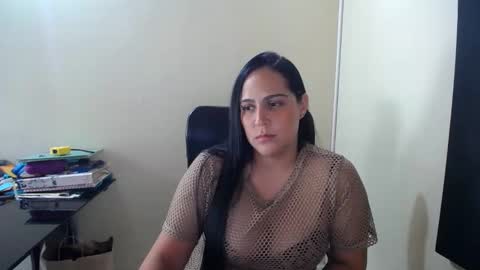 Snapshot of neny445 chatting on February 2025 06:38:01 PM kelly lopez online show from February 2025 06:38:01 PM