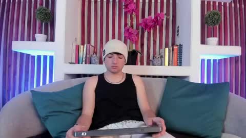 Zarek  online show from May 2026 11:17:01 AM