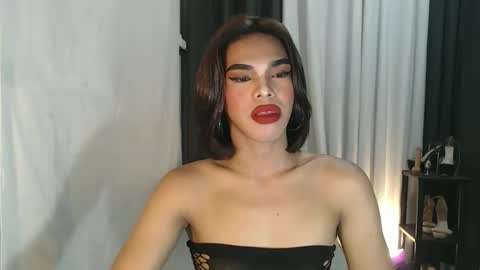 neomi online show from December 2025 03:41:01 PM