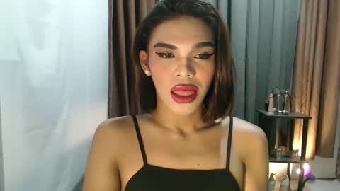 neomi online show from March 2026 07:07:02 PM