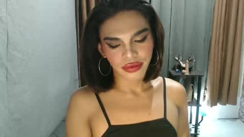 neomi online show from April 2026 03:27:01 PM