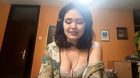 Snapshot of neomicounterman chatting on October 2025 06:31:02 PM Elena online show from October 2025 06:31:02 PM