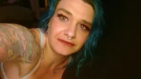 Snapshot of neonmuze chatting on May 2026 01:19:01 PM neonmuze online show from May 2026 01:19:01 PM