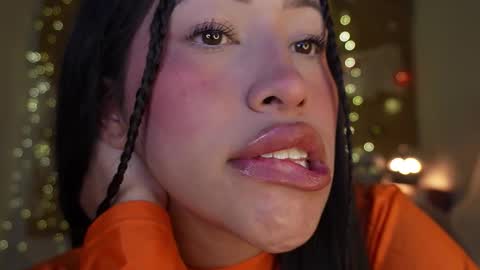 Helena    Every Friday new video for my fan club loves  online show from October 2025 05:36:01 PM