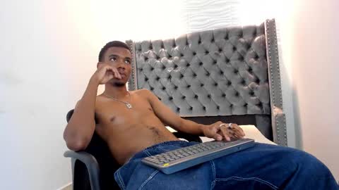 Nero online show from November 2025 07:23:02 PM