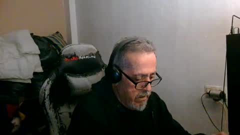 neron401 online show from April 2026 08:33:01 PM