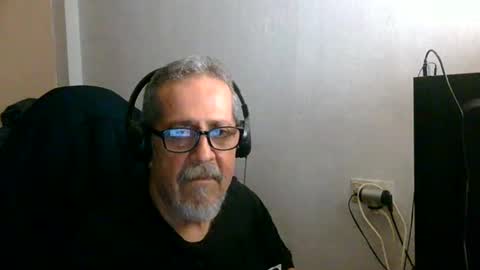 Snapshot of neron401 chatting on May 2026 11:24:02 PM neron401 online show from May 2026 11:24:02 PM