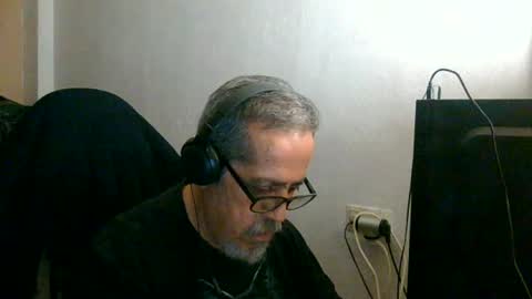 Snapshot of neron401 chatting on May 2026 10:16:02 PM neron401 online show from May 2026 10:16:02 PM