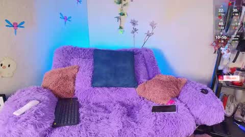          online show from February 2025 02:58:01 AM