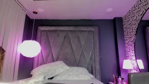 Snapshot of nessa_fox_ chatting on September 2025 11:21:02 AM Nessa fox online show from September 2025 11:21:02 AM