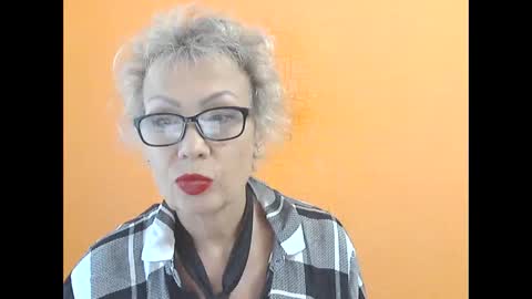 NessyJenixs online show from September 2025 08:07:01 AM