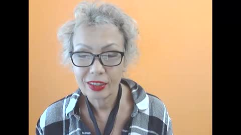 NessyJenixs online show from September 2025 08:52:01 AM