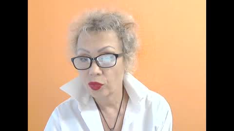 NessyJenixs online show from October 2025 02:15:02 PM