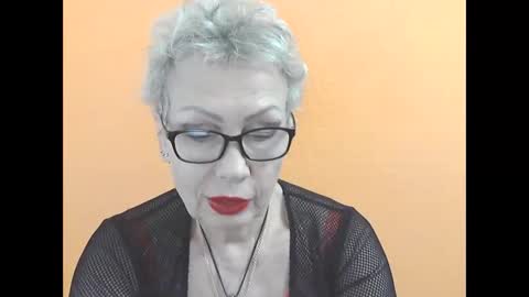 NessyJenixs online show from November 2025 03:00:01 PM