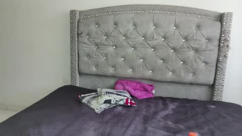 nesuko_kamado online show from December 2025 04:47:02 PM