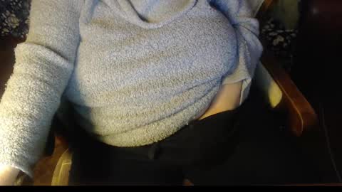Snapshot of new_milf chatting on December 2024 08:05:01 PM Lilly online show from December 2024 08:05:01 PM