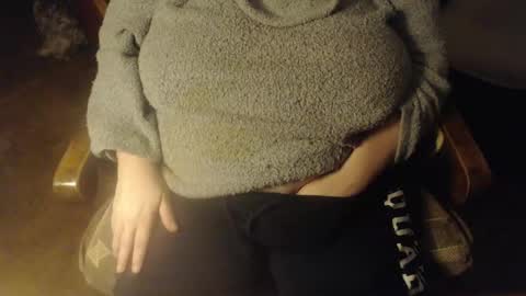 Snapshot of new_milf chatting on January 2025 09:21:01 PM Lilly online show from January 2025 09:21:01 PM