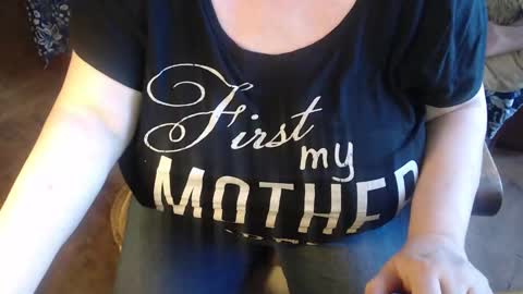 Snapshot of new_milf chatting on January 2025 10:23:02 AM Lilly online show from January 2025 10:23:02 AM