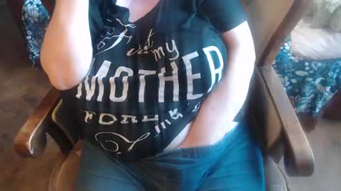 Snapshot of new_milf chatting on January 2025 08:08:01 AM Lilly online show from January 2025 08:08:01 AM