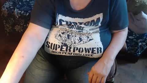 Snapshot of new_milf chatting on February 2025 11:20:01 AM Lilly online show from February 2025 11:20:01 AM