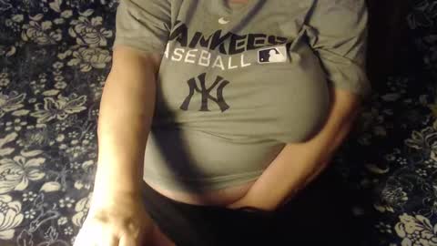 Snapshot of new_milf chatting on February 2025 07:10:01 PM Lilly online show from February 2025 07:10:01 PM