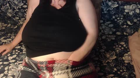 Snapshot of new_milf chatting on March 2025 08:53:01 PM Lilly online show from March 2025 08:53:01 PM
