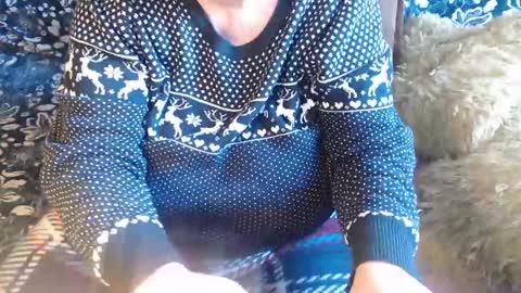 Snapshot of new_milf chatting on March 2025 12:16:01 PM Lilly online show from March 2025 12:16:01 PM