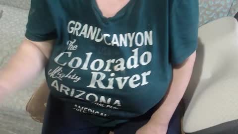 Snapshot of new_milf chatting on September 2025 04:14:02 AM Lilly online show from September 2025 04:14:02 AM