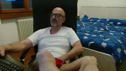 simi online show from April 2026 06:21:01 PM