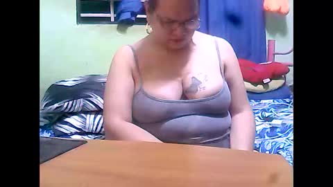 Snapshot of new_taboo_fetishqueen chatting on January 2025 06:05:02 PM mariapaula online show from January 2025 06:05:02 PM