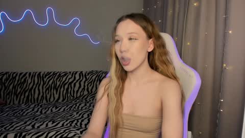 Mina online show from January 2025 01:31:02 PM