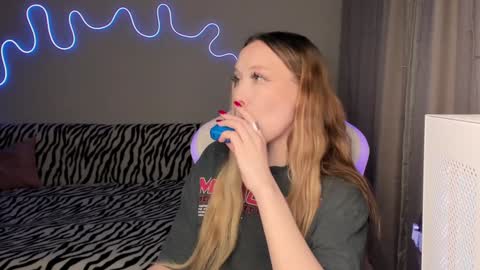 Mina online show from January 2025 03:35:02 PM