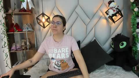 Milena online show from January 2025 01:41:02 PM