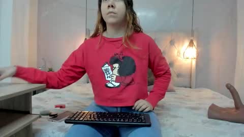 Milena online show from November 2025 11:47:02 AM