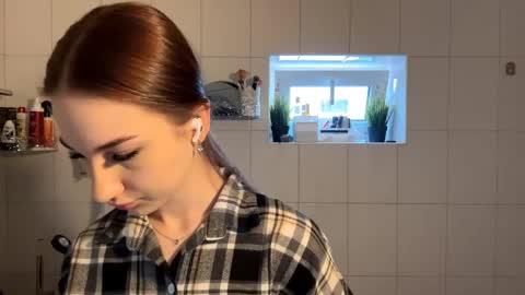 Kate Ng online show from April 2026 04:18:01 AM