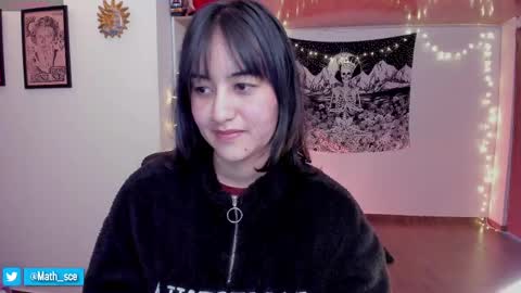 Nia online show from October 2025 05:43:01 PM