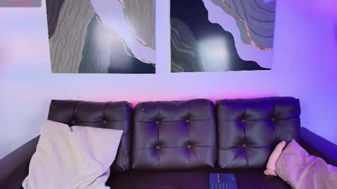 Nia Blum online show from November 2025 03:17:01 AM